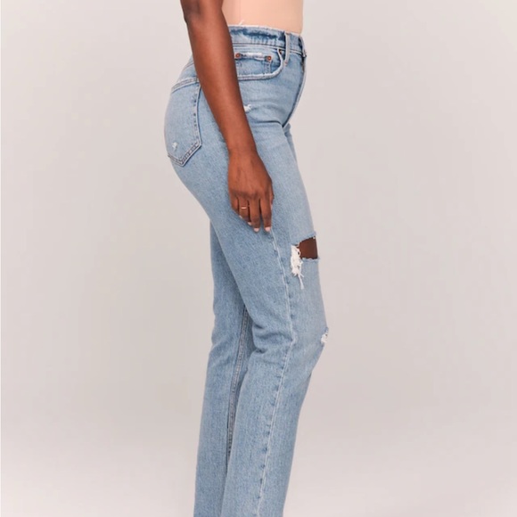 ABERCROMBIE & FITCH Curve Love Stretch Ultra High Rise 90s Straight Blue Jean - Picture 10 of 16